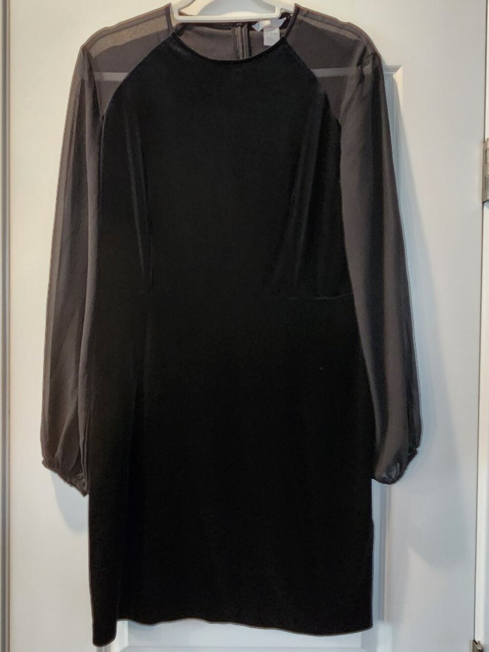 H+M Long Sleeve Black Velvet Dress size Large.  ITEM 0320262D
